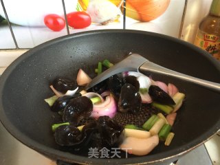 酱爆猪肝盖浇饭的做法步骤：11
