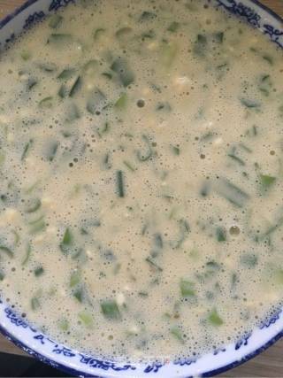 葱花鸡蛋饼的做法步骤：5
