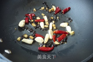 苦瓜烧鸡腿的做法步骤：4