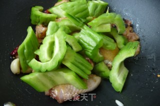 苦瓜烧鸡腿的做法步骤：7