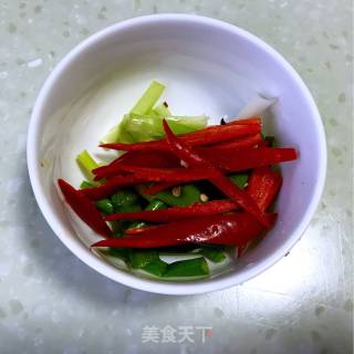 避风塘脆皮豆腐的做法步骤：2