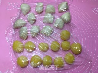 奶黄包的做法步骤：13
