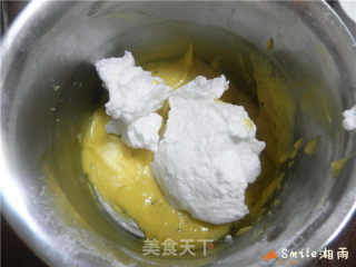 奇异果蜂蜜戚风的做法步骤：12