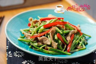 苋菜梗炒鸭脯肉丝的做法步骤：9