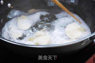 超级好吃的炸土豆片虾的做法步骤：1