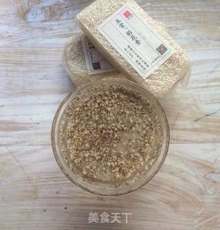 猪骨薏米粥的做法步骤：2