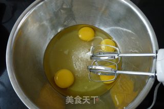葡萄干蒸蛋糕的做法步骤：2