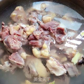 酸甜菠萝鸭肉的做法步骤：2