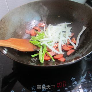 白菜青椒炒火腿的做法步骤：4