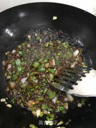 鸡蛋炸酱面的做法步骤：5