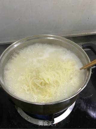 鸡蛋炸酱面的做法步骤：9