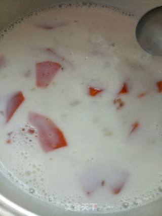 桃胶木瓜牛奶糖水的做法步骤：4