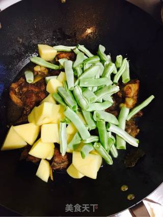 土豆豆角炖排骨的做法步骤：15