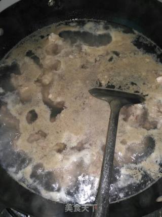 西红柿玉米排骨汤的做法步骤：1