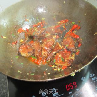 酱香腊鱼的做法步骤：6