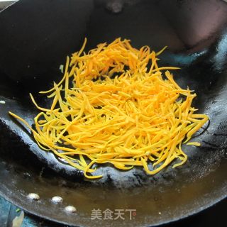 南瓜丝煎蛋的做法步骤：3