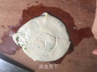 葱油饼的做法步骤：12