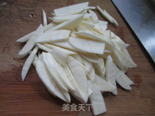 蒜薹油豆腐炒茭白的做法步骤：3