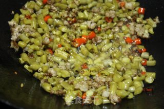 酸爽开胃肉末炒豆角的做法步骤：7