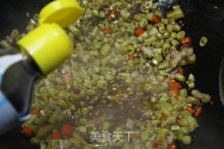 酸爽开胃肉末炒豆角的做法步骤：8