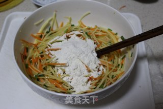椒香土豆丝饼的做法步骤：4