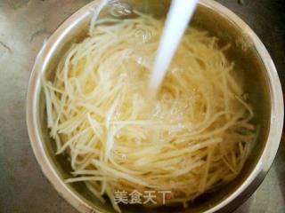 爽口土豆丝的做法步骤：3