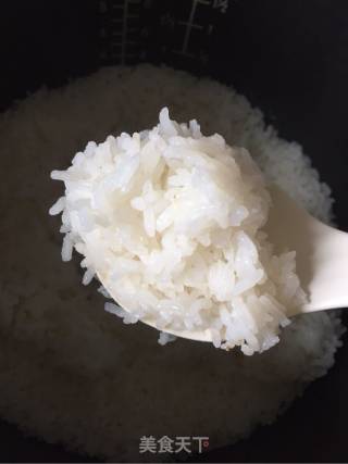 彩椒炒饭的做法步骤：2