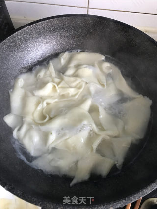 油泼面的做法步骤：6