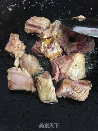 香菇红烧排骨的做法步骤：5