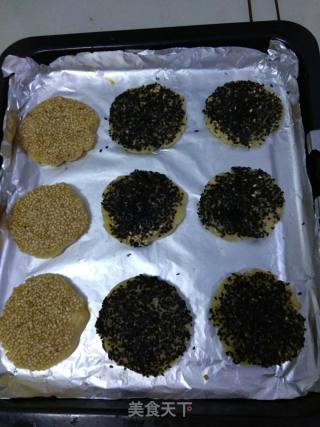 芝麻酥饼的做法步骤：4