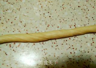 椰蓉蜂蜜大麻花的做法步骤：4