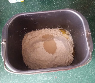 亚麻籽油低糖面包的做法步骤：3