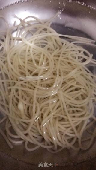 酸辣汤粉的做法步骤：2