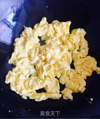 韭菜苔炒鸡蛋的做法步骤：7