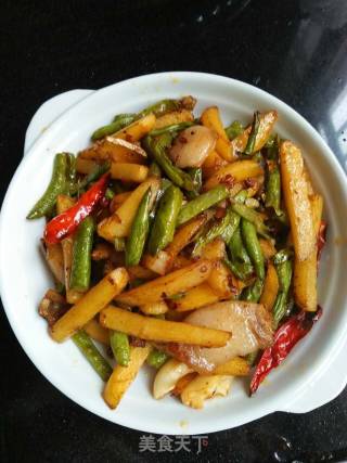 干煸豆角土豆的做法步骤：9