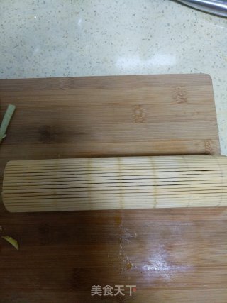 菠菜双拼寿司的做法步骤：7