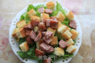 黄金吐司香肠沙拉的做法步骤：13