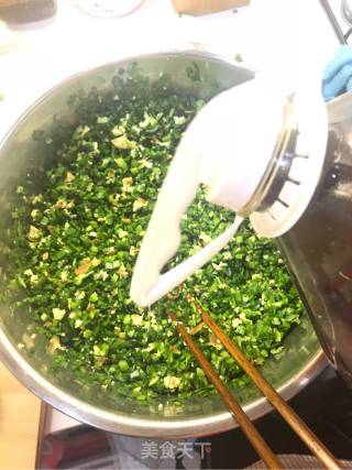 媲美饭店韭菜盒子的做法步骤：5