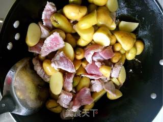 土豆烧肉的做法步骤：7