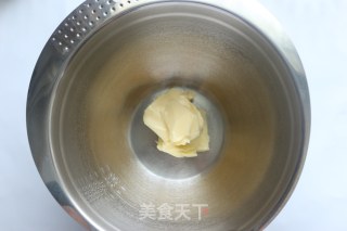 费列罗巧克力杯子蛋糕的做法步骤：1