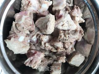 红烧排骨的做法步骤：1