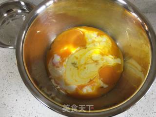 11寸方形戚风的做法步骤：4