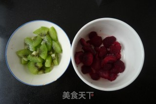 维果C酸奶冰棍的做法步骤：3