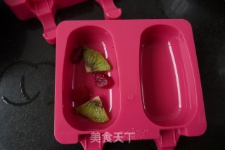 维果C酸奶冰棍的做法步骤：5
