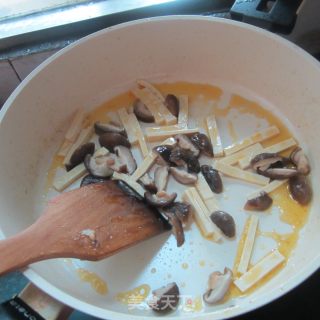 豆腐香菇丝的做法步骤：4