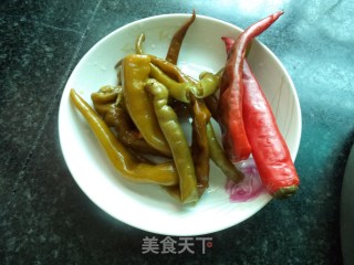干烧酸辣腊肉的做法步骤：2