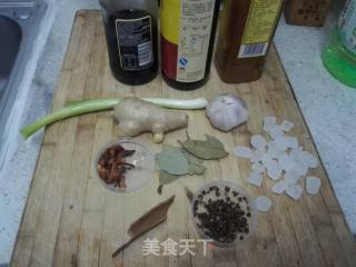 东北红烧肉的做法步骤：2