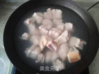 东北红烧肉的做法步骤：3