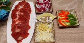 黑椒牛柳的做法步骤：1