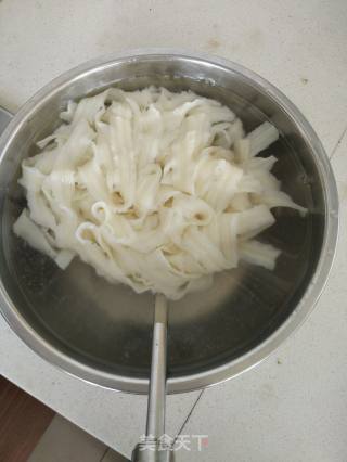 炒刀削面的做法步骤：7